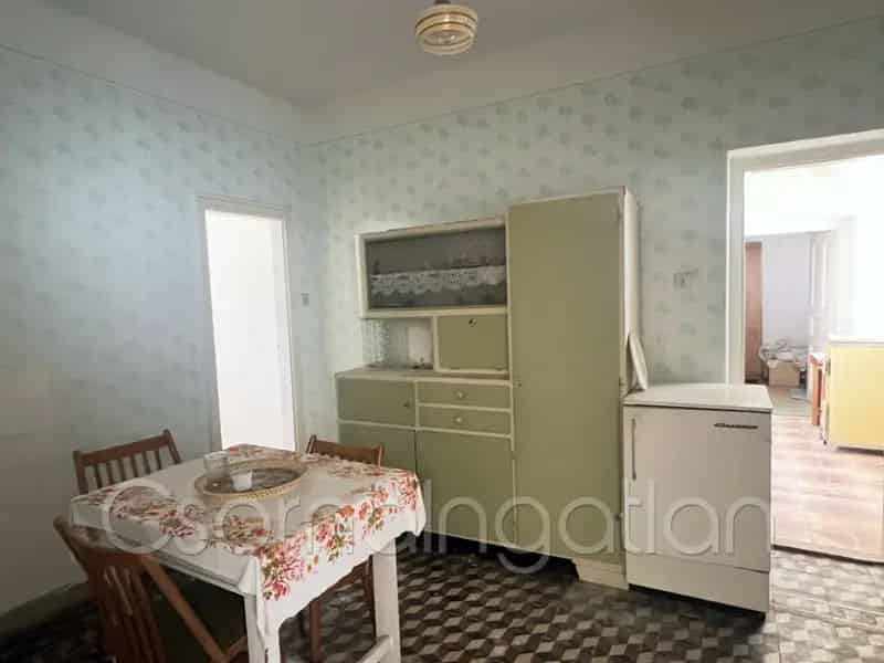 Páliban 117 m2-es 4 szobás téglaház eladó 2226 m2-es telken