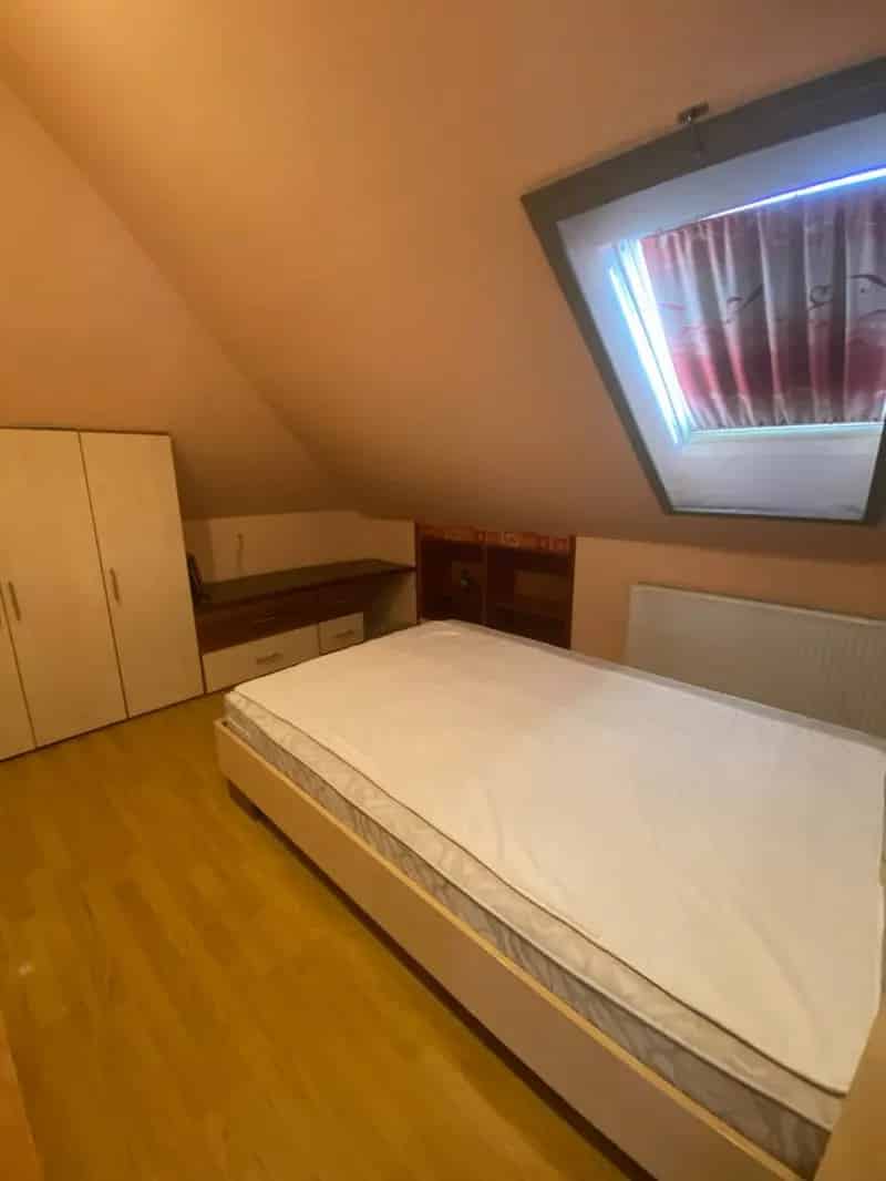 Ház Kiadó , Szombathelyi járás, Dunántúl