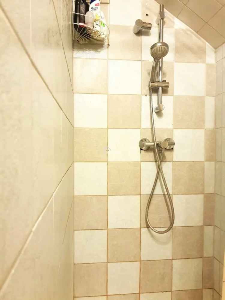 Hegyeshalmi családi ház eladó - 160 m2, 3 garázs, nagy telek