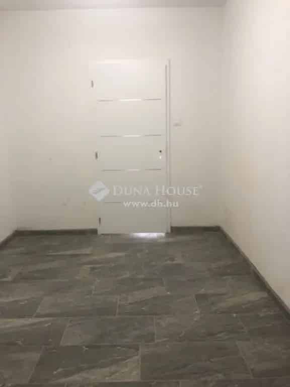 60 m2-es Felújított Lakás Tolnán a Duna Partján