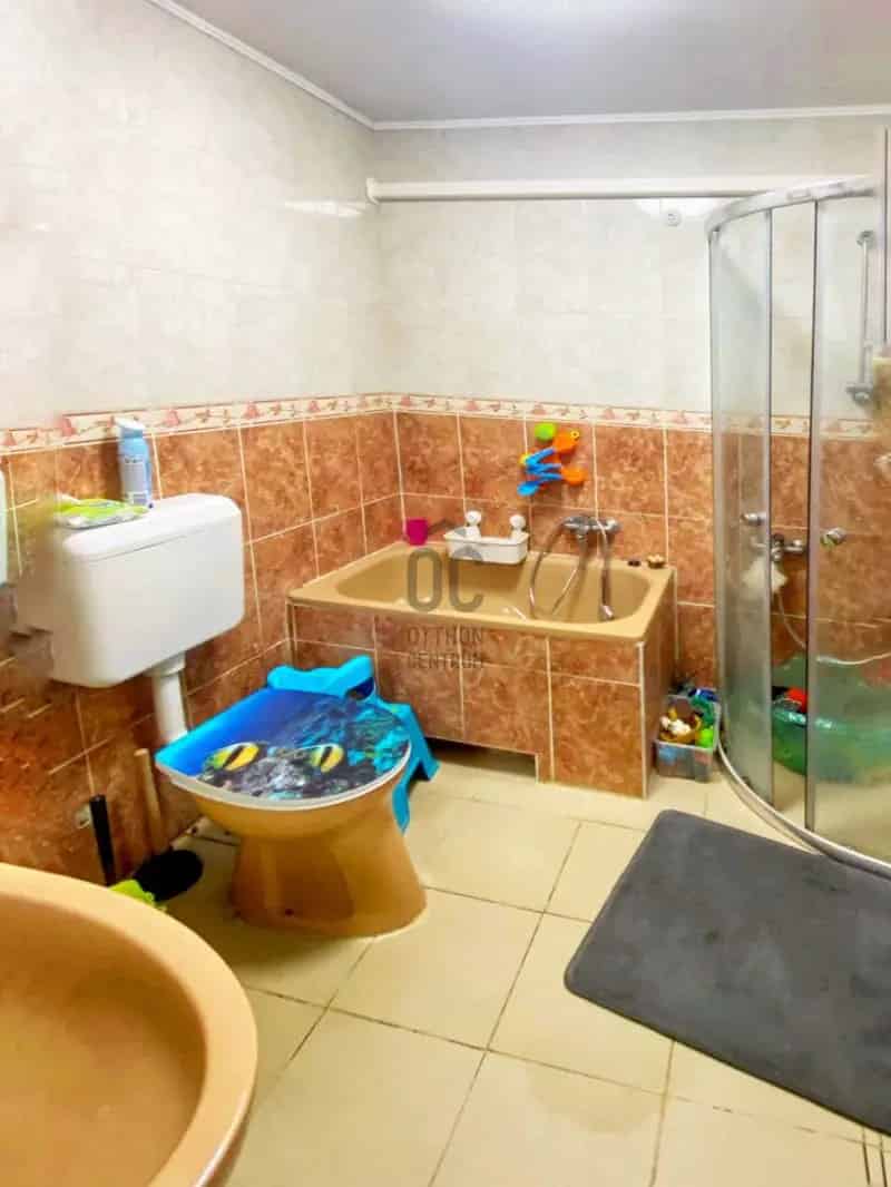 Szentendre csendes ház eladó nagy telekkel