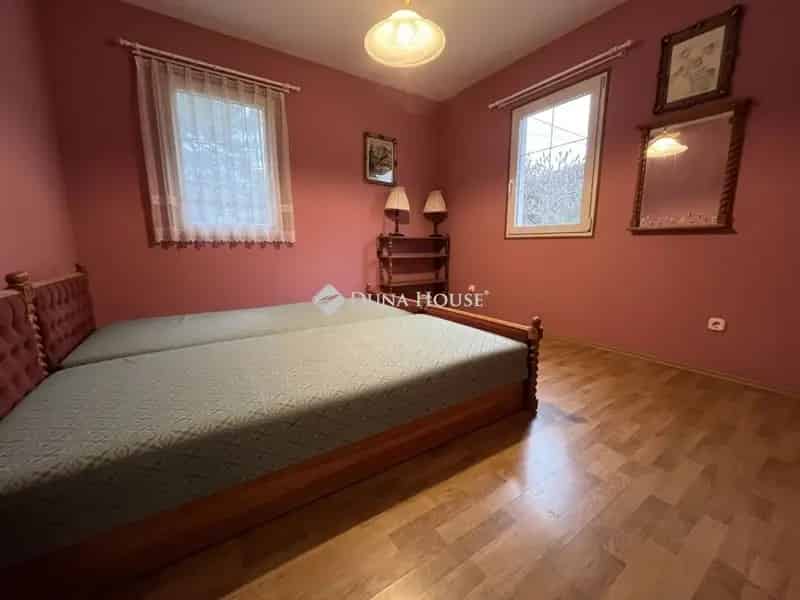 Zirc kertvárosi ház eladó - 94 5 m² - 2 szoba - panoráma