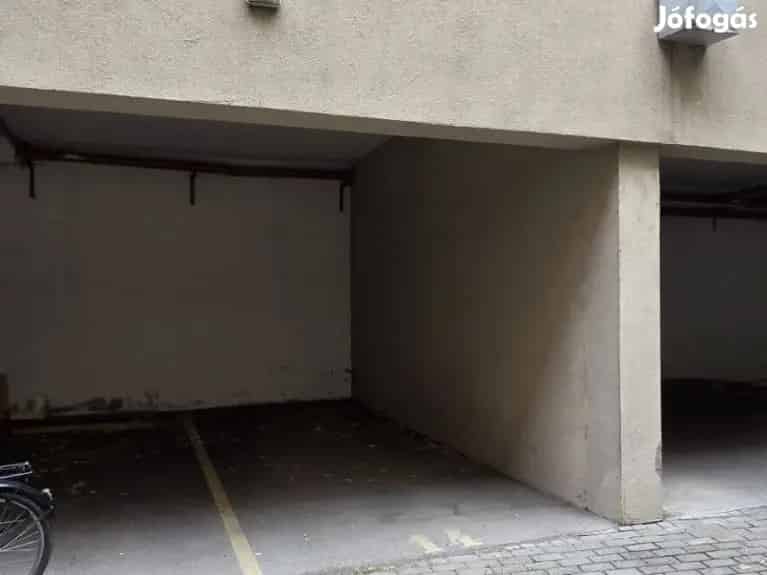 Garázs kiadó Corvin Negyedben VIII kerület