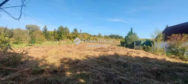 Pogányban 1521 nm-es sík telek eladó víz villany gázzal