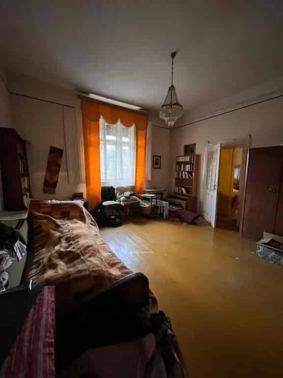 Szajol 4 szobás családi ház eladó felújítandó