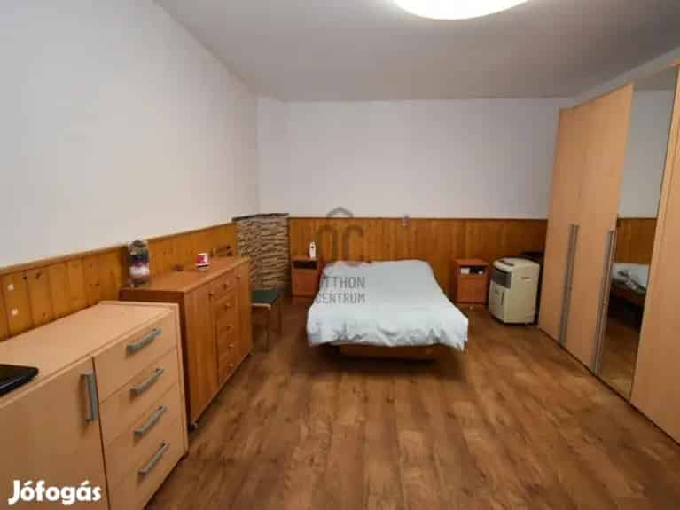 120 m2-es Udvari Lakás Eladó Nagykanizsán