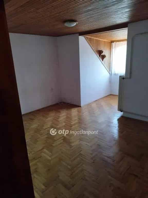 170 m2-es kétszintes családi ház Eger-Pásztorvölgyben