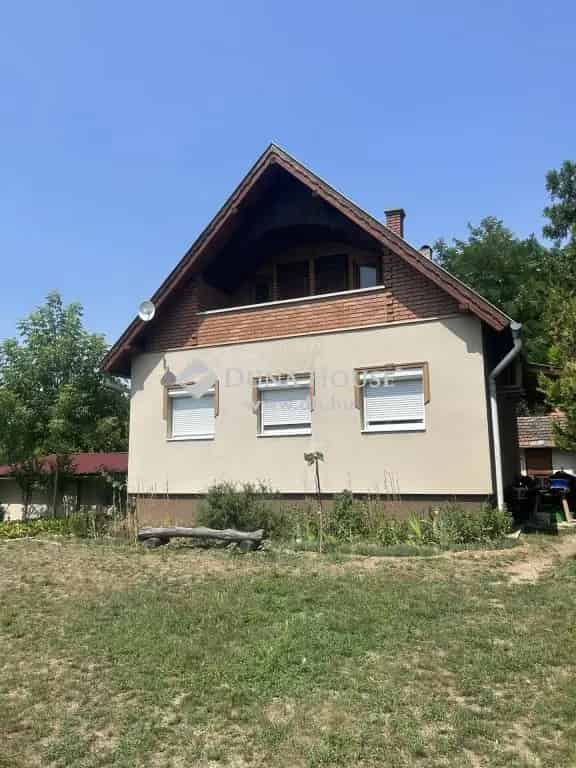 Albertirsa 190nm-es ház 6122nm kerttel felújítva