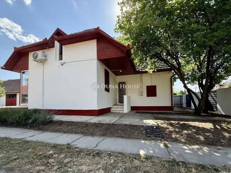 118 m2-es családi ház 148 m2-es műhellyel Újkígyóson