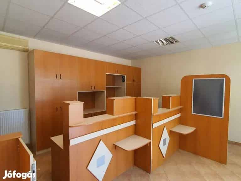 Eladó üzlethelyiség Homokmégyen 49 nm