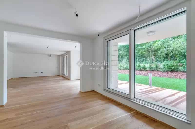 Rózsadomb 150m2-es 4 szobás villalakás eladó