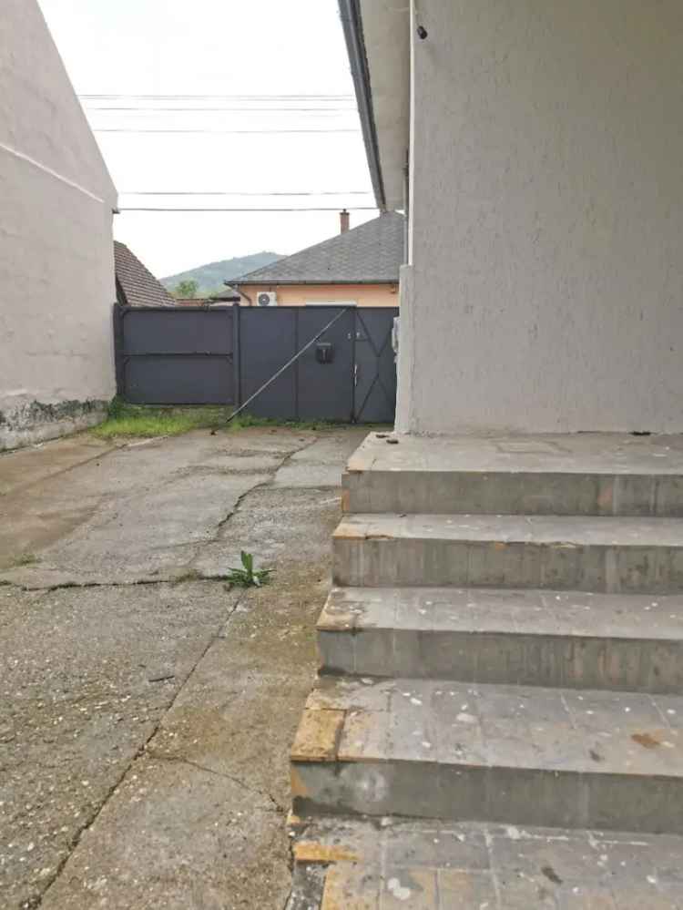 82 nm-es 3 szobás családi ház Sátoraljaújhelyben