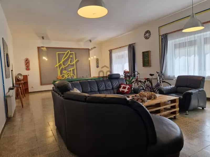 225m2-es családi ház eladó Csörnyeföldön