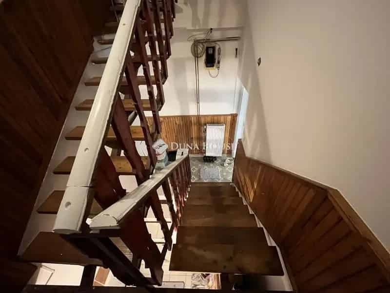 Gyomroi ket lakásos családi ház eladó
