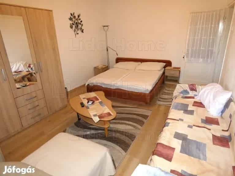 4 Apartmanos Nyaraló Balatonvilágoson Eladó