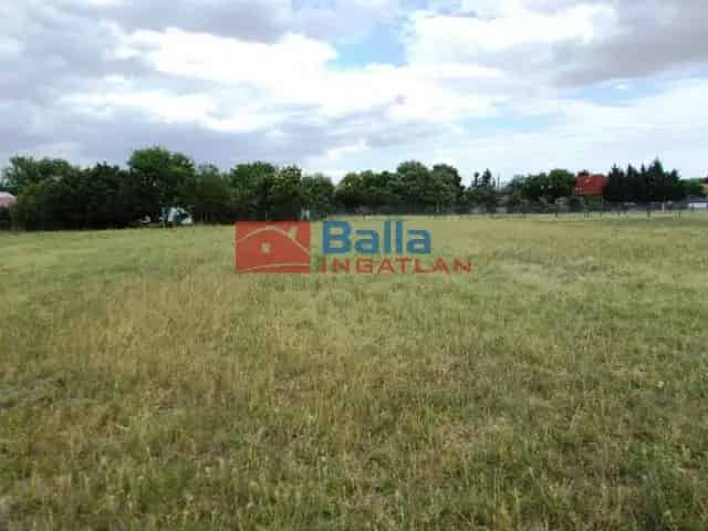 Tököl építési telek eladó 816 m²