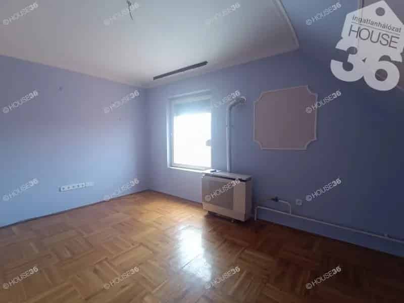 150 m2-es 4 hálószobás ház Kiskunfélegyházán