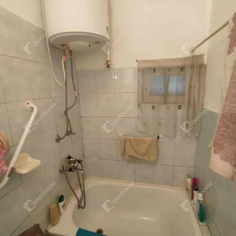 Celldömölki családi ház eladó - 2 szoba, garázs, udvar