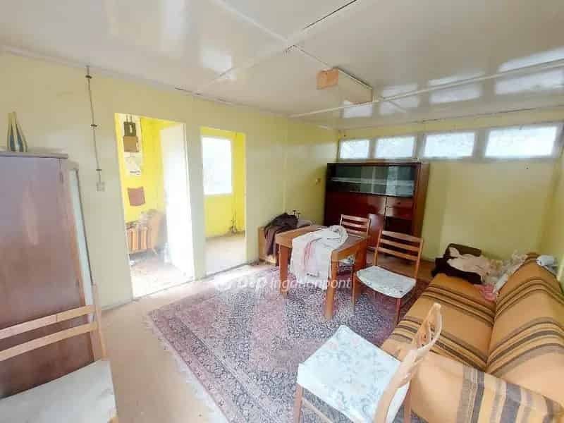 Miskolci belterületi telek eladó - 835 m2 - családi ház építésére alkalmas