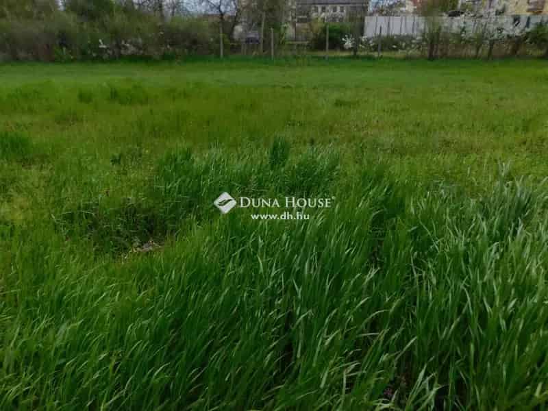 Balmazújváros központ - 950 m2 építési telek - 16 lakásos társasház