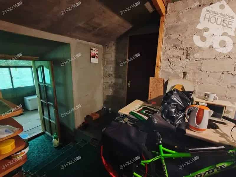 17311 m2-es Szántó és Gyep 2 Ház Zöld Területtel