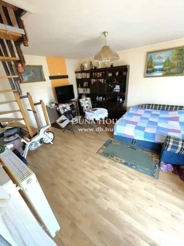 Panorámás Tégla Nyaraló Garázzsal és Összközművel