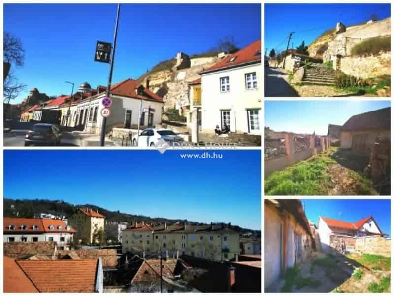 Esztergom Várdombon Panorámás Telek Eladó