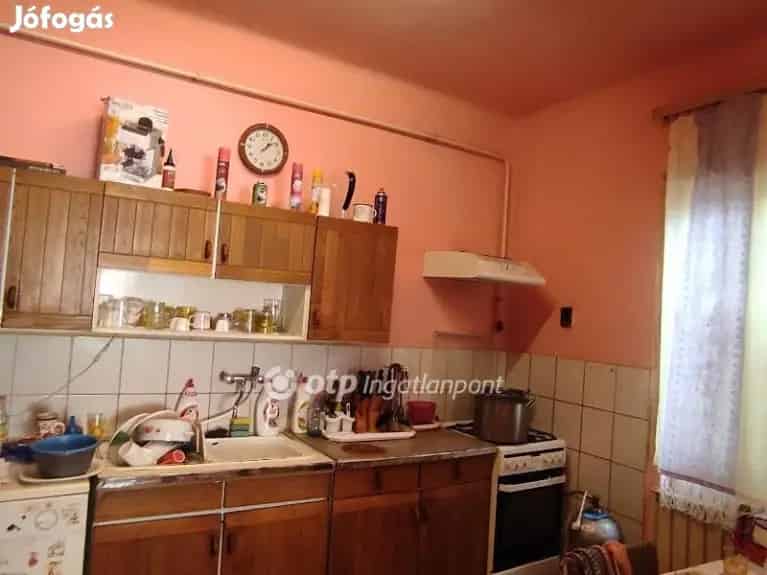 Ecsédi 175 nm-es családi ház eladó