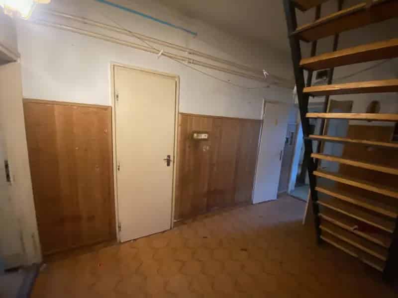 158 nm-es 3 épületből álló családi ház eladó Bélatelepen