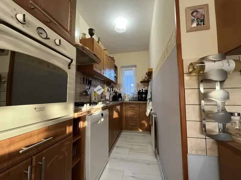Balatonfűzfői családi ház eladó - 162m² - 3 szoba - üzlethelyiség