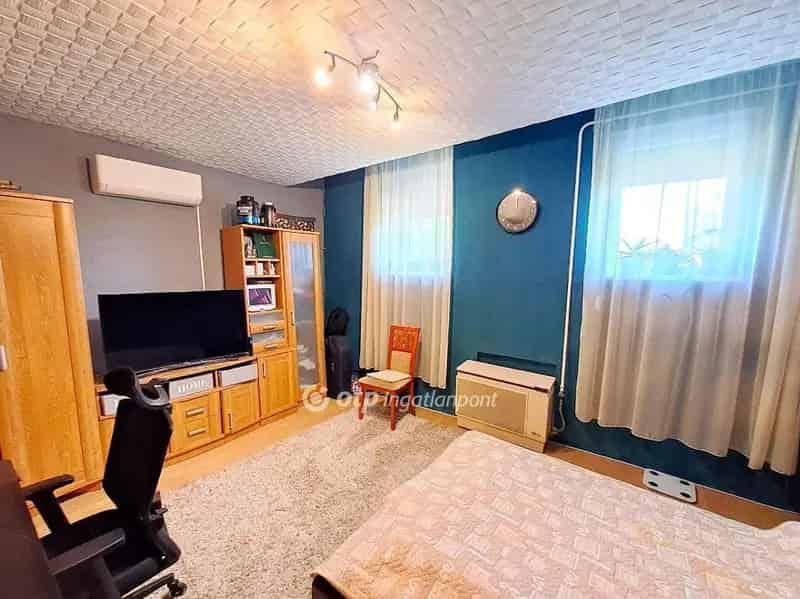 Szolnoki családi ház eladó 67 m2 455 m2 telken
