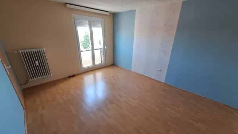 Pécs Belvárosi 2 szobás Erkélyes Lakás Kiadó Egyetem Közelében