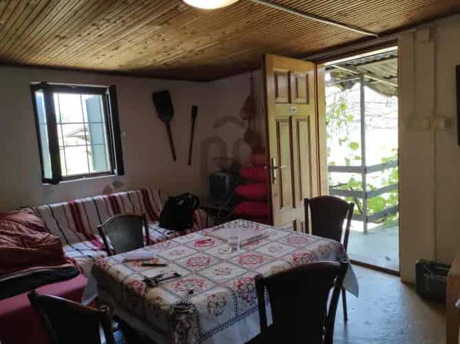 Balatonberényi eladó nyaraló kerttel és szőlővel