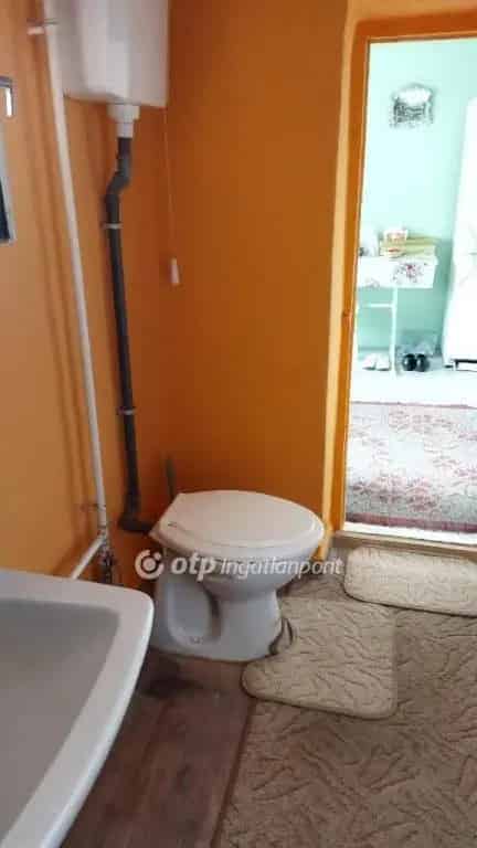 Szentesi kertes ház eladó - 2 szoba, garázs, csendes környék