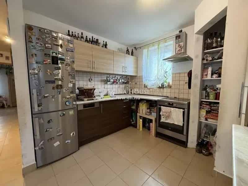 Gyömrői családi ház eladó - 92 nm, 4 szoba, kert, 3 autós beálló