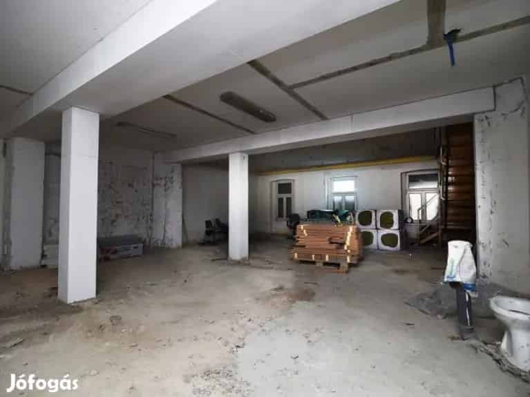 200 m2 3 szobás családi ház XIX kerületben KÖKI közelében