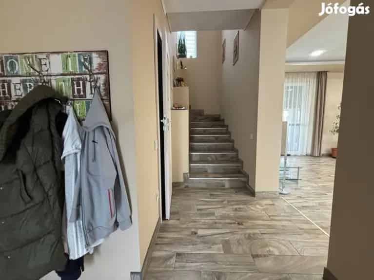 Nyiregyhaza Himes 147 nm-es 3 szobas csaladhaz elado
