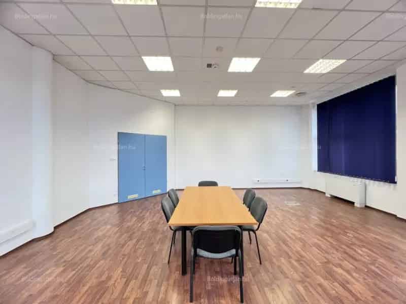 Kaposvár Belváros Iroda Kiadó 49 11 m2