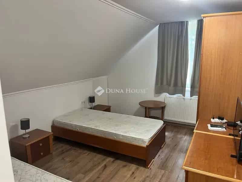 Bólyi modern szálláshely eladó - 9 szoba, wellness lehetőség