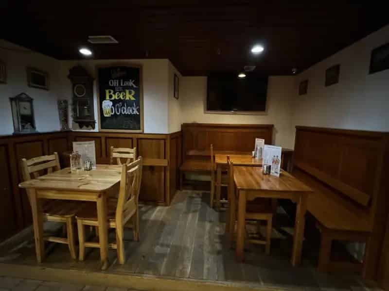 Belvárosi Pub Eladó - 37 Éve Működő Vendéglátóhely
