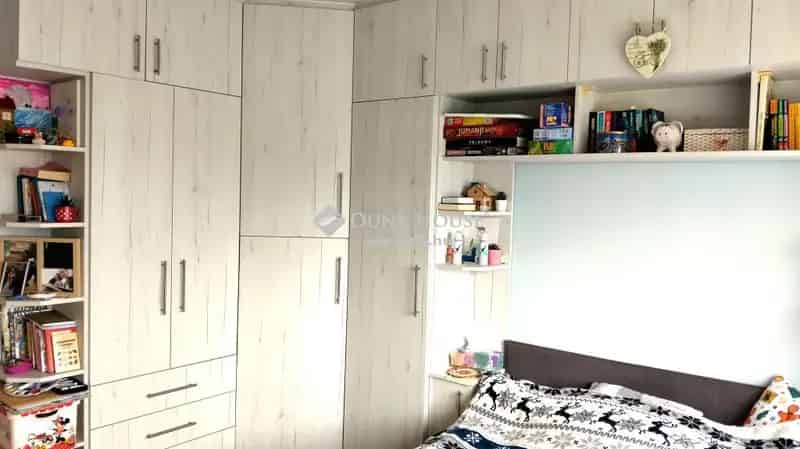 Eladó lakás Dorogon Schmidt Sándor lakótelepen 55nm 2 szoba erkély