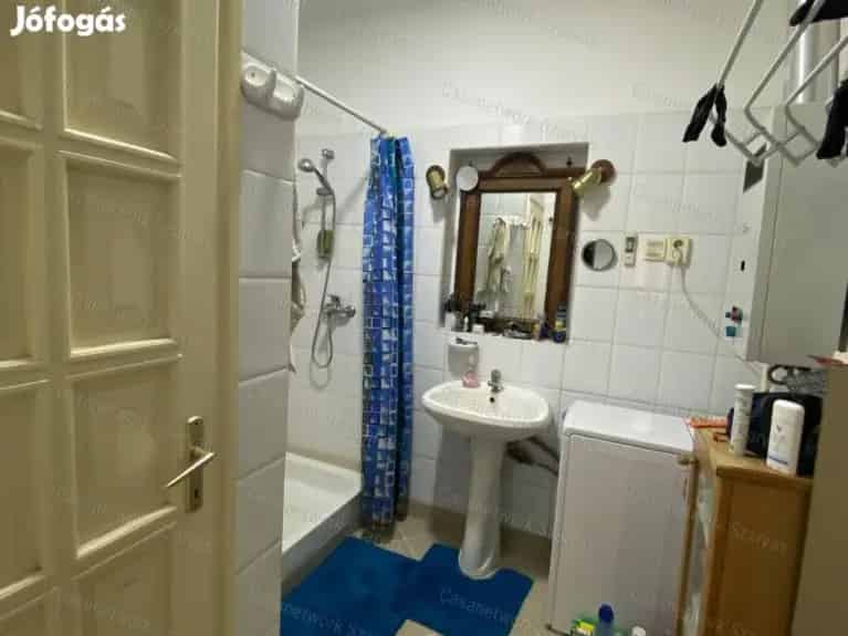 Szarvas 120 nm 3 szobás családi ház eladó frekventált helyen