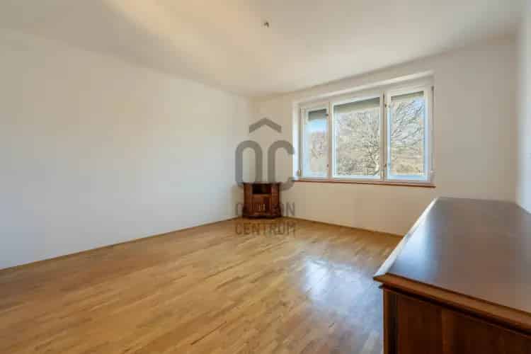 Dunabogdányi családi ház eladó - több generációs, kerttel, Dunára néző panorámával