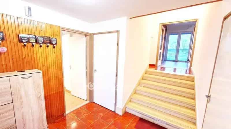 Nagykőrös 193 m2-es felújított családi ház eladó