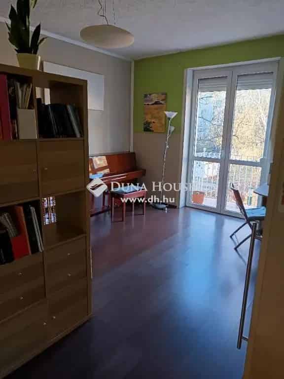Lakás Eladó , Budapest, Közép-Magyarország