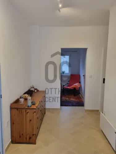 Balatonakarattyai felújított villa 1424nm-es telekkel eladó