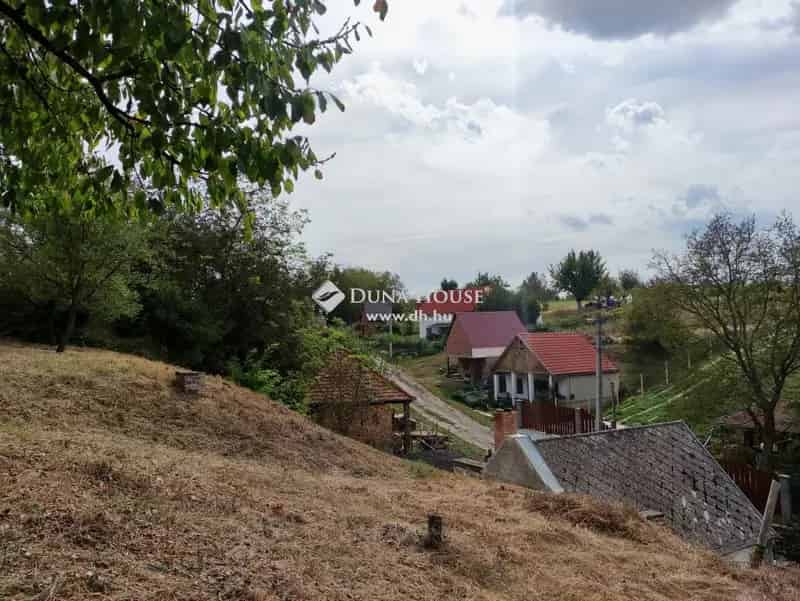 Bogádi telek eladó - Csendes, természetközeli, 2166 nm