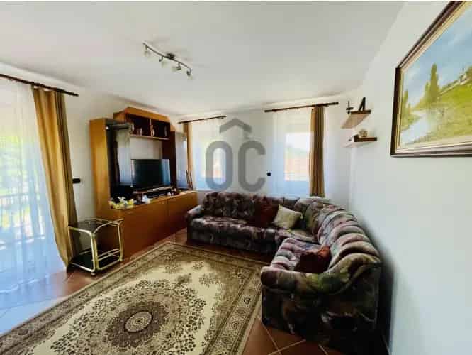 Parádi családi ház eladó 412 nm 2 szintes üzlettel panorámával