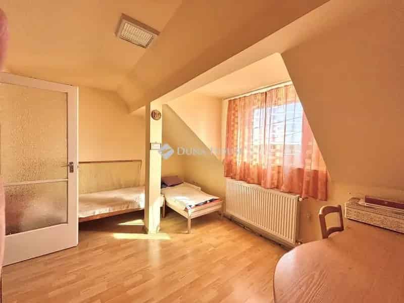 Szigethalmi családi ház eladó - 154 nm - felújított - garzonlakással