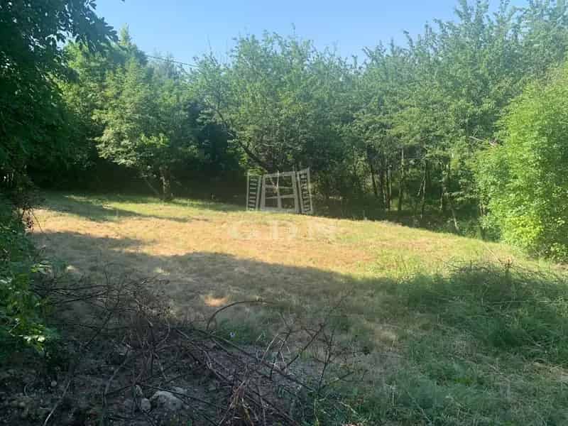 Szentendre 720 nm-es építési telek eladó - Csendes, nyugodt környezet